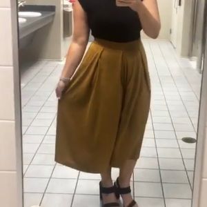 UNIQLO Drape Pleated Gaucho Culottes Pants